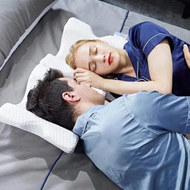 Gadgets d'Eve ™ : L’Oreiller Parfait pour Dormir à Deux